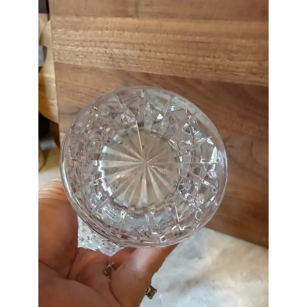 Beautiful cut Crystal vase 7”